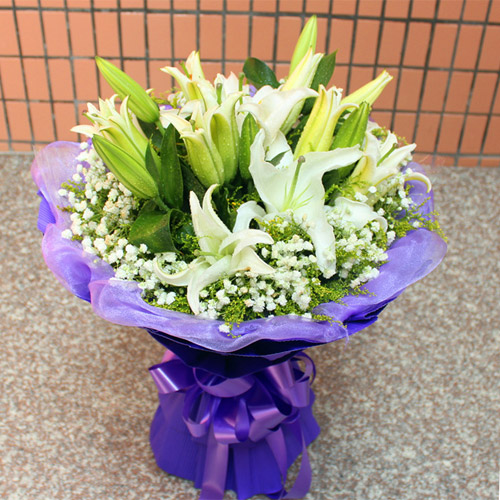 為愛(ài)相隨-6枝多頭白百合 花束